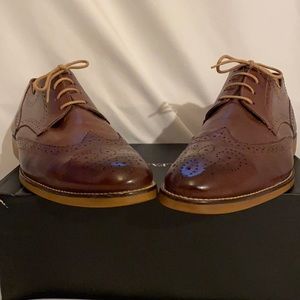 Donald J Pliner Brown Wingtip Oxford SZ 11